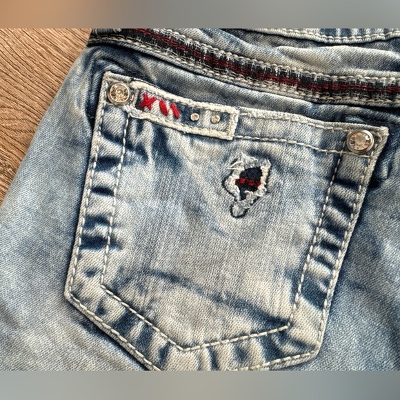 Miss Me Patriotic American Flag Distressed Cutoff Denim Shorts Size 27 - Picture 10 of 15